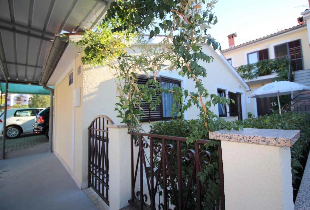 Apartment In Porec/Istrien 9921