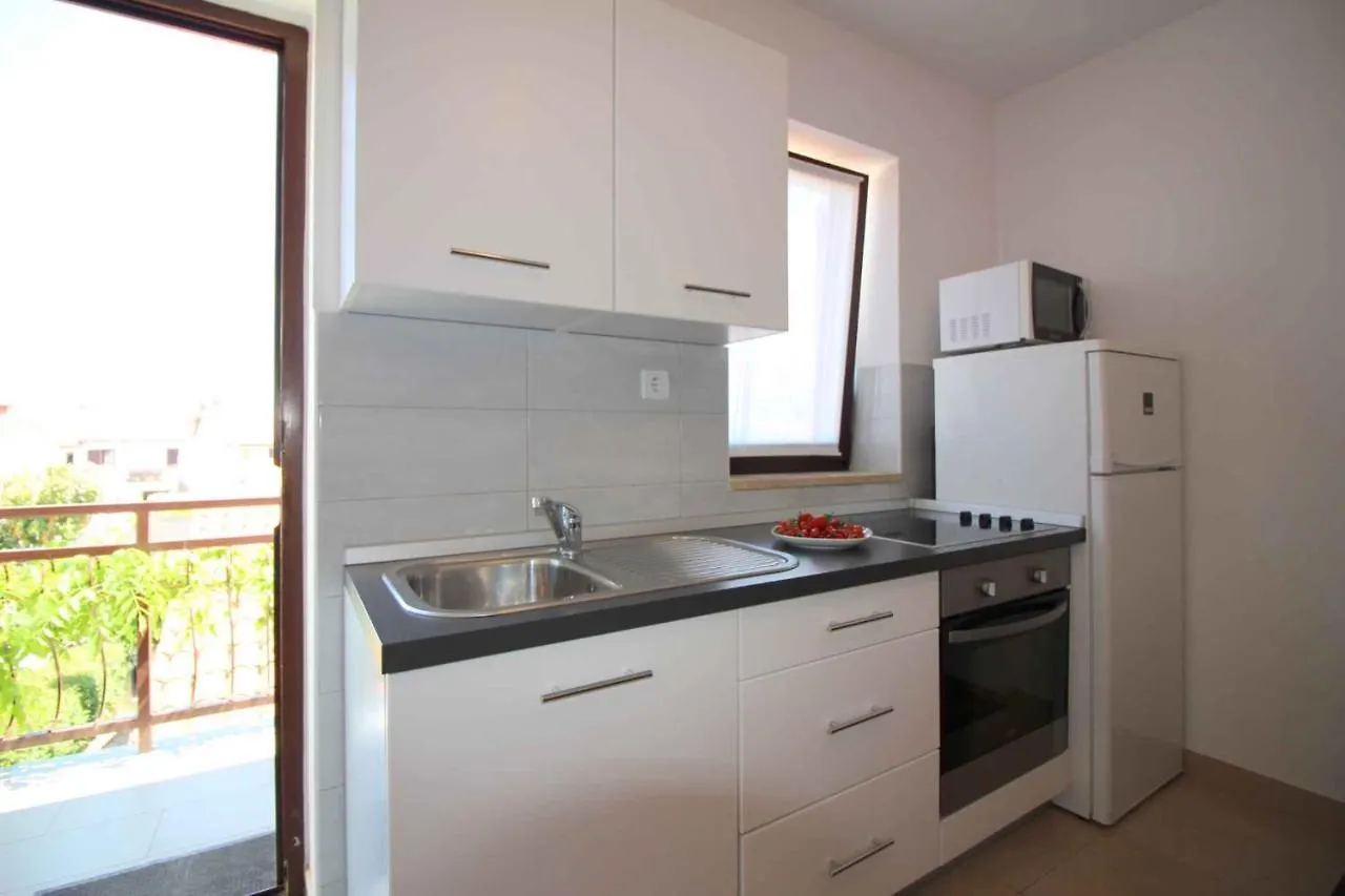 Apartment In Porec/Istrien 9921 0*, ポレッチ クロアチア