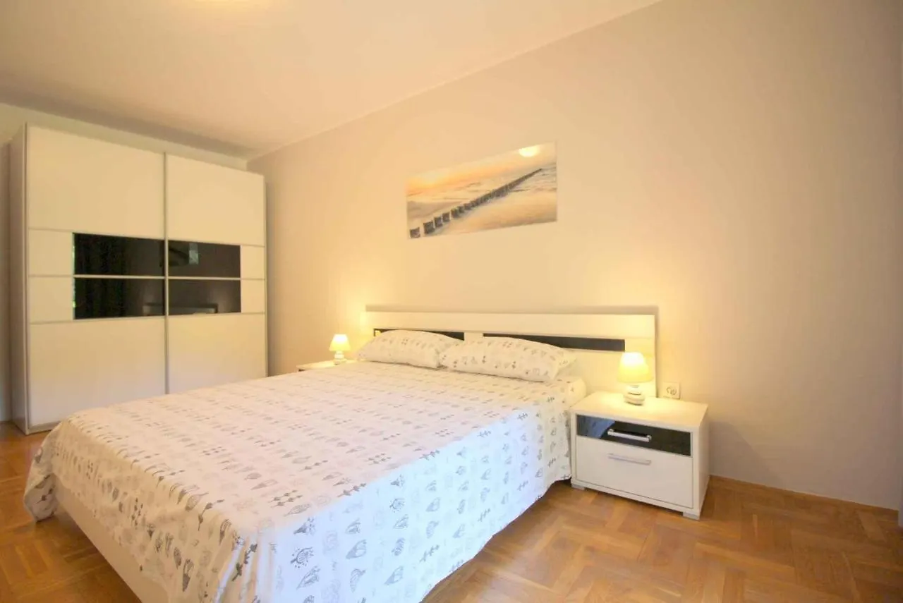 Apartment In Porec/Istrien 9921