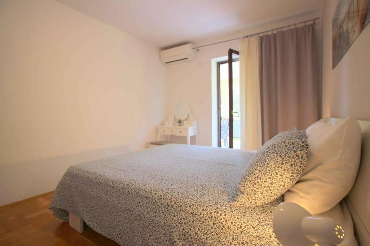 Apartment In Porec/Istrien 9921  Porec