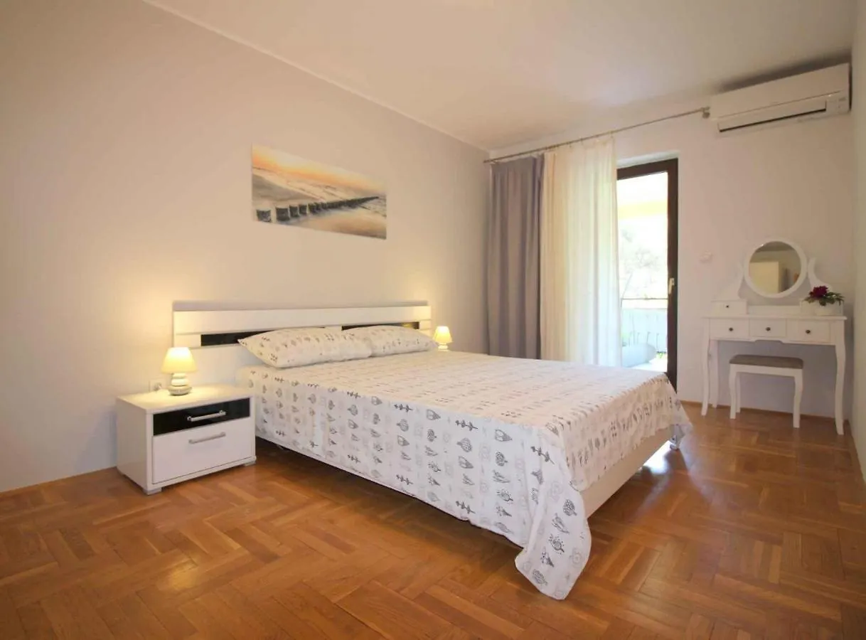 Apartment In Porec/Istrien 9921
