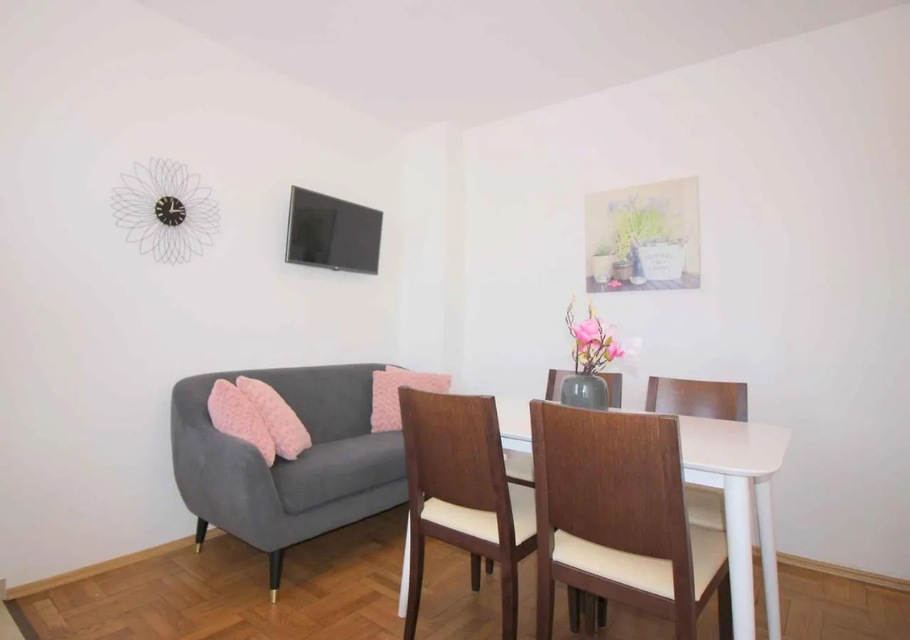 Apartment In Porec/Istrien 9921