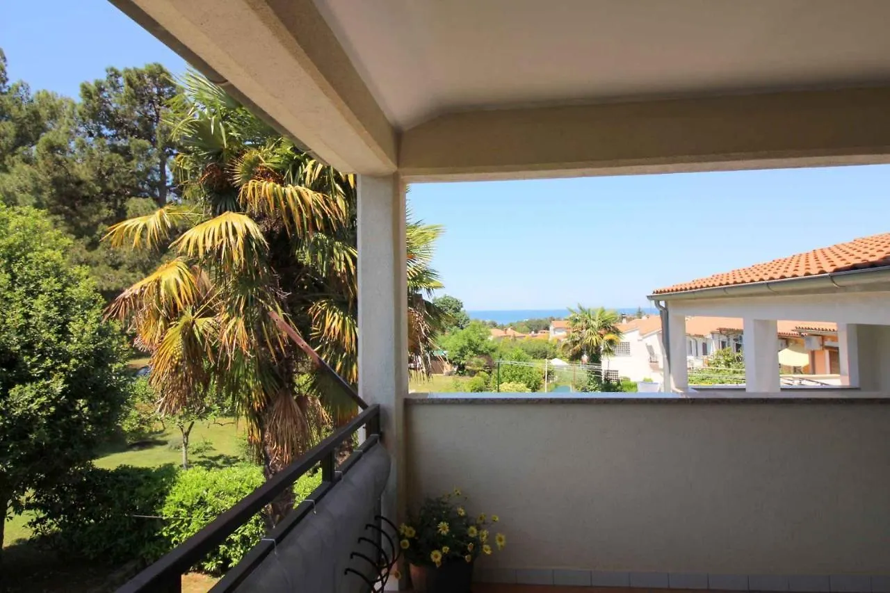 Apartment In Porec/Istrien 9921 Croatia