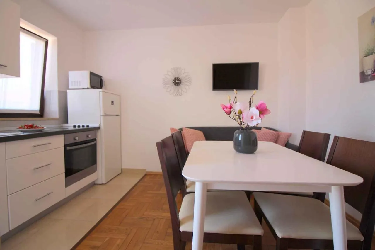 Apartment In Porec/Istrien 9921 Porec